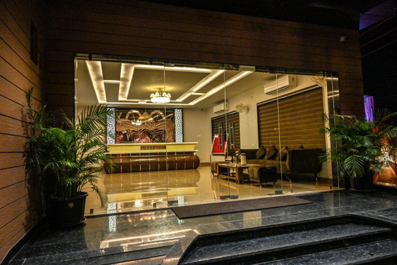 Md Farms And Resorts Mathura Exterior photo